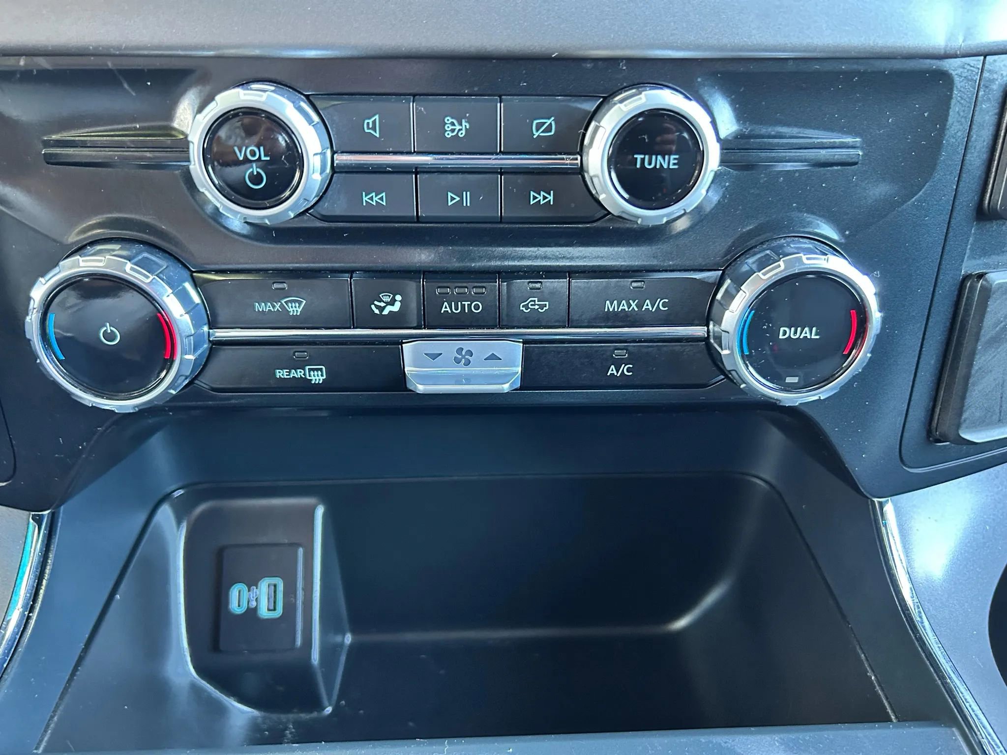 Used 2024 Ford F150 XLT w/ Mobile Office Package image 24