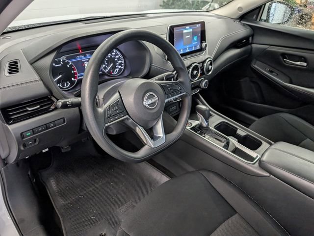 Used 2024 Nissan Sentra SV FWD image 9