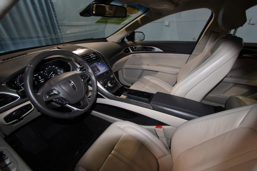 Used 2020 Lincoln MKZ Reserve w/ Elements Package FWD image 2