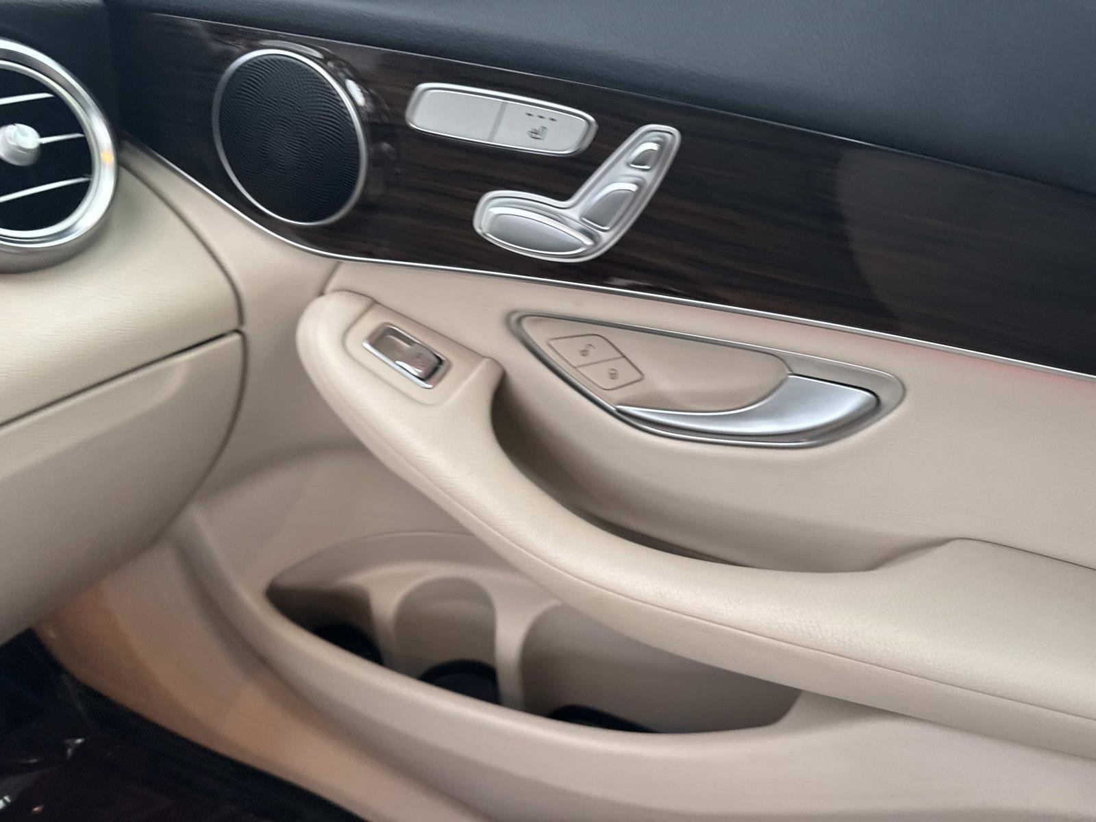 Certified 2022 Mercedes-Benz GLC 300 image 19