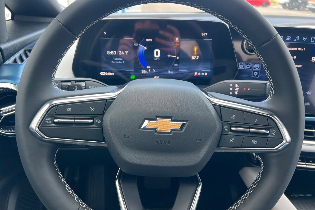 New 2026 Chevrolet Equinox EV LT AWD/4WD image 20