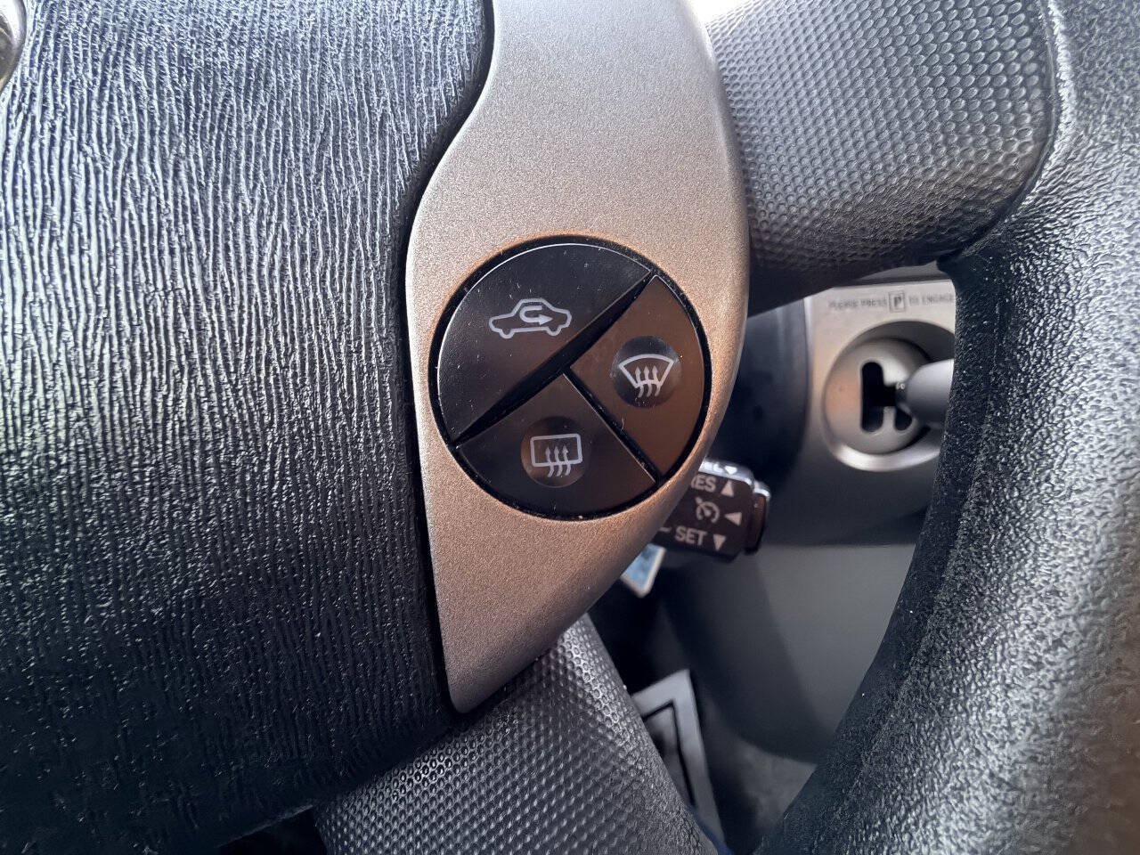 Used 2007 Toyota Prius w/ Pkg 2 FWD image 8