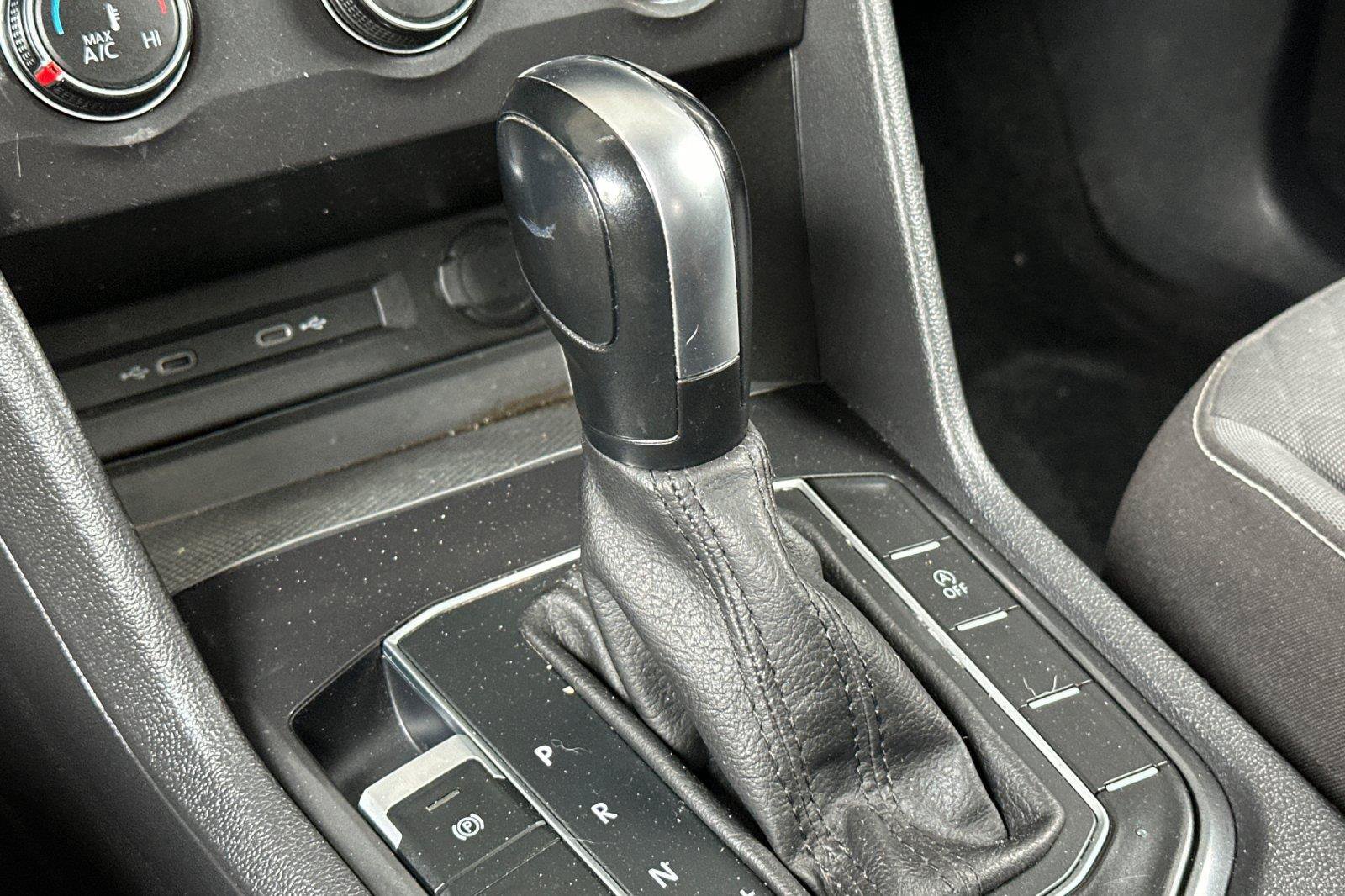 Certified 2021 Volkswagen Tiguan S FWD image 21