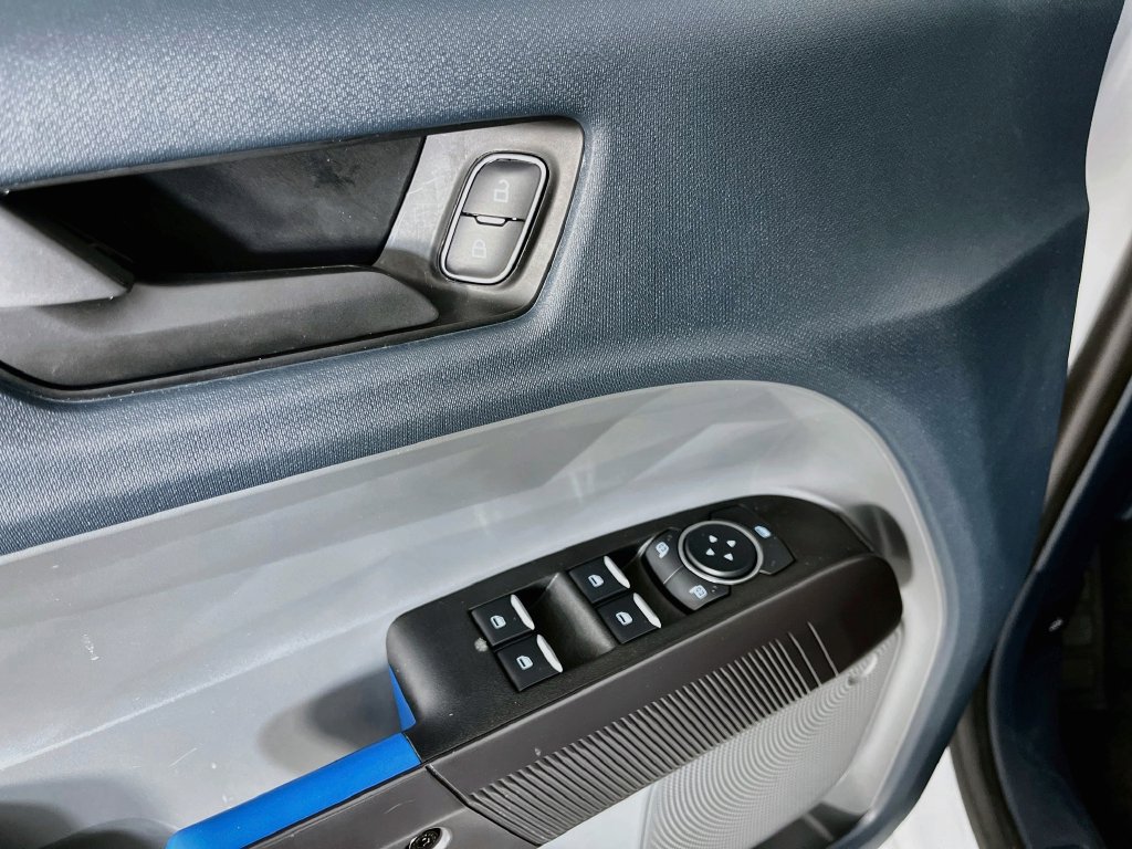 Used 2025 Ford Maverick Lobo AWD/4WD image 24