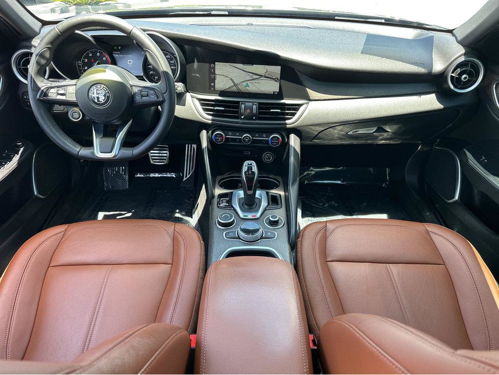 Used 2023 Alfa Romeo Giulia Ti RWD image 4