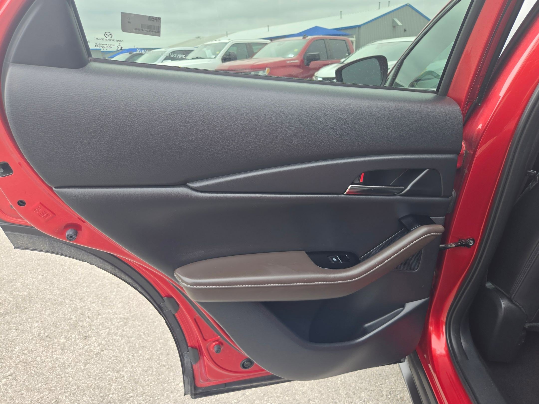 Used 2022 MAZDA CX-30 AWD 2.5 S w/ Premium Package image 14
