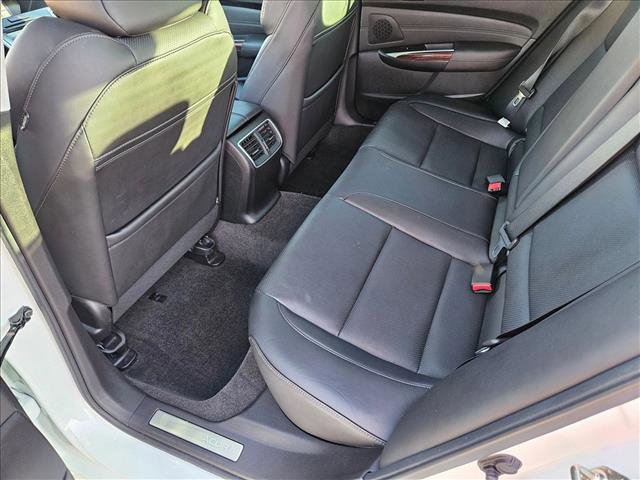 Used 2017 Acura TLX V6 w/ Technology Package FWD image 17