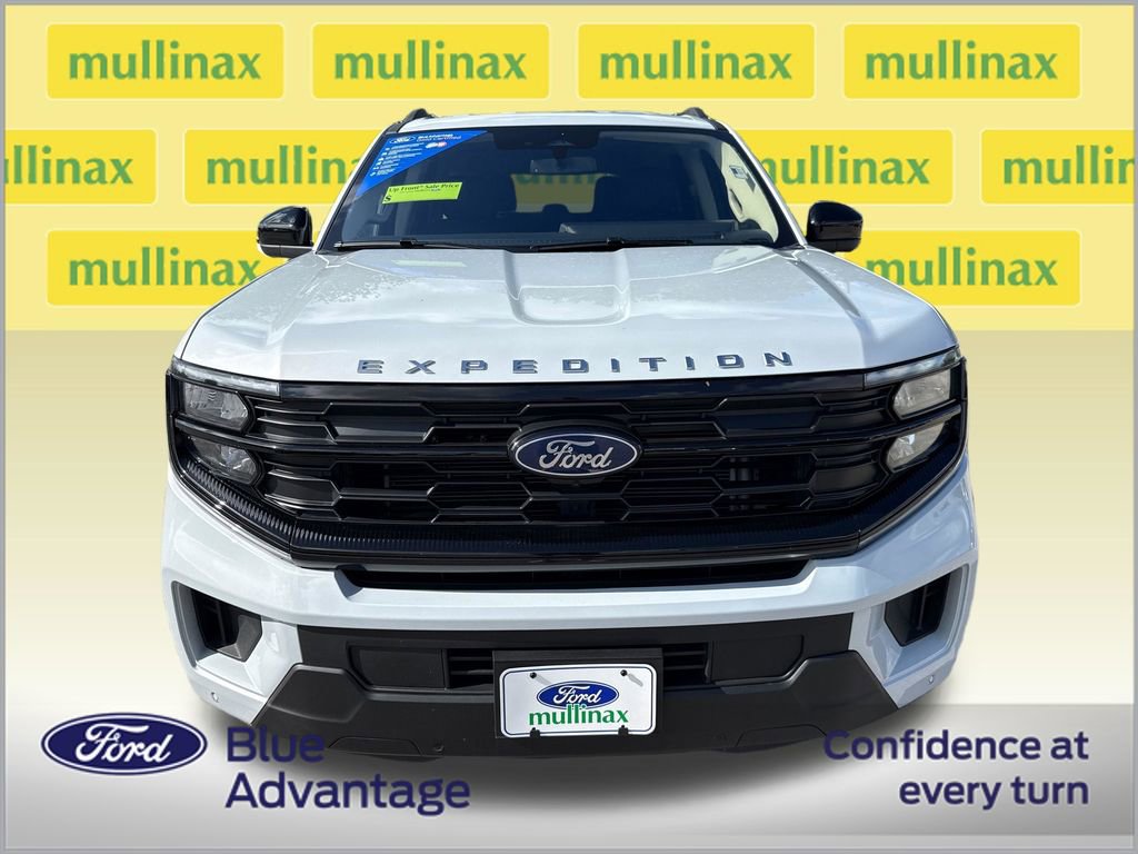 Used 2025 Ford Expedition Active image 11
