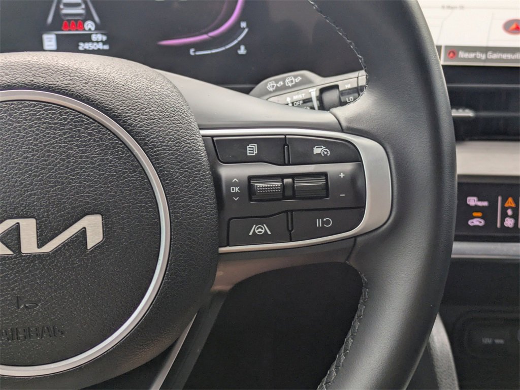 Used 2023 Kia Sportage EX image 16