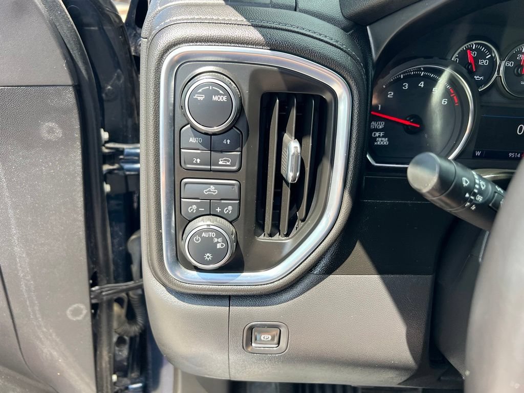 Used 2021 Chevrolet Silverado 1500 LT AWD/4WD image 43