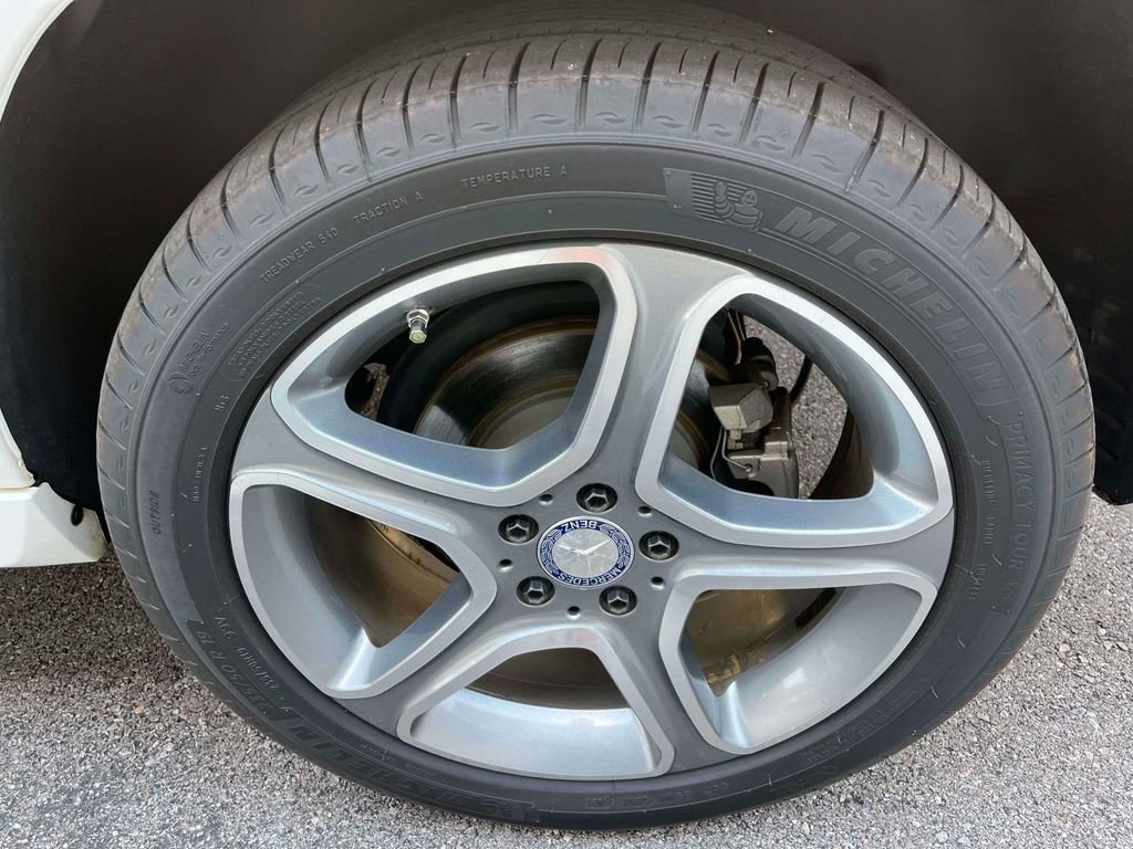 Used 2014 Mercedes-Benz GLK 250 BlueTEC 4MATIC image 11