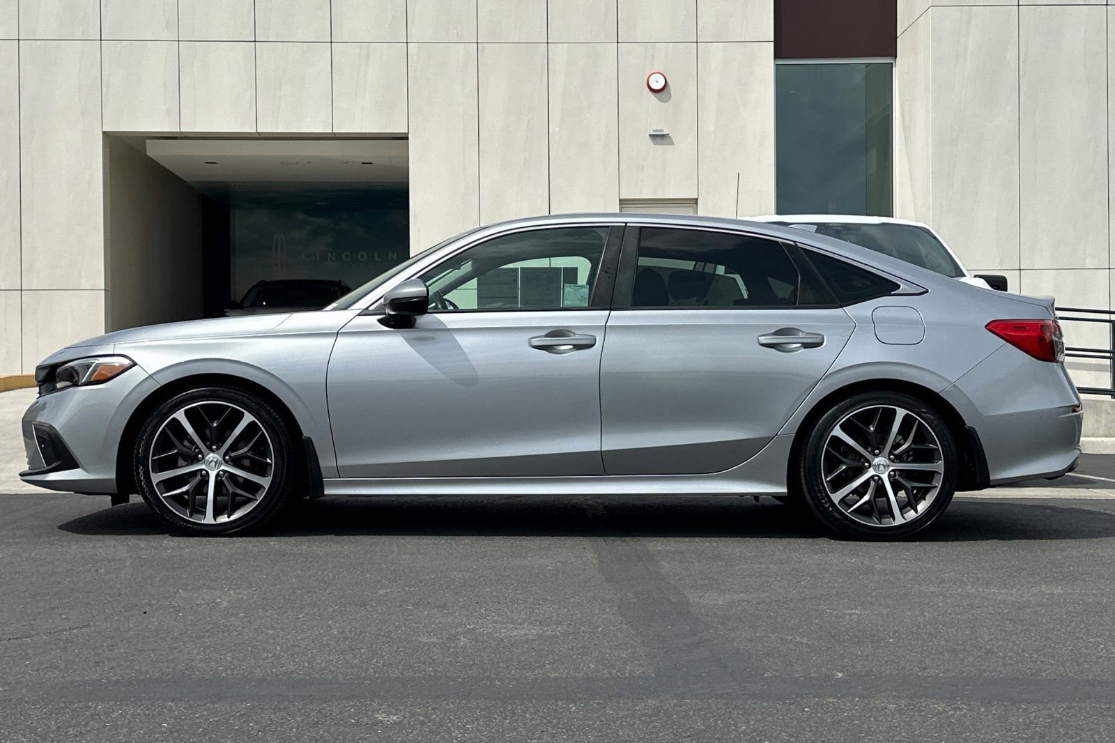 Used 2022 Honda Civic Touring image 6