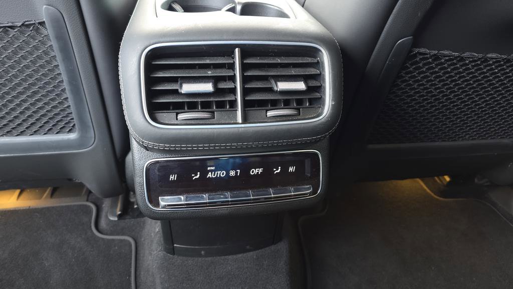 Used 2025 Mercedes-Benz GLS 63 AMG 4MATIC image 27