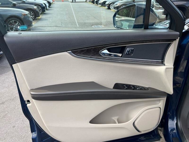 Used 2018 Lincoln MKX Reserve w/ Lincoln MKX Climate Package AWD/4WD image 24