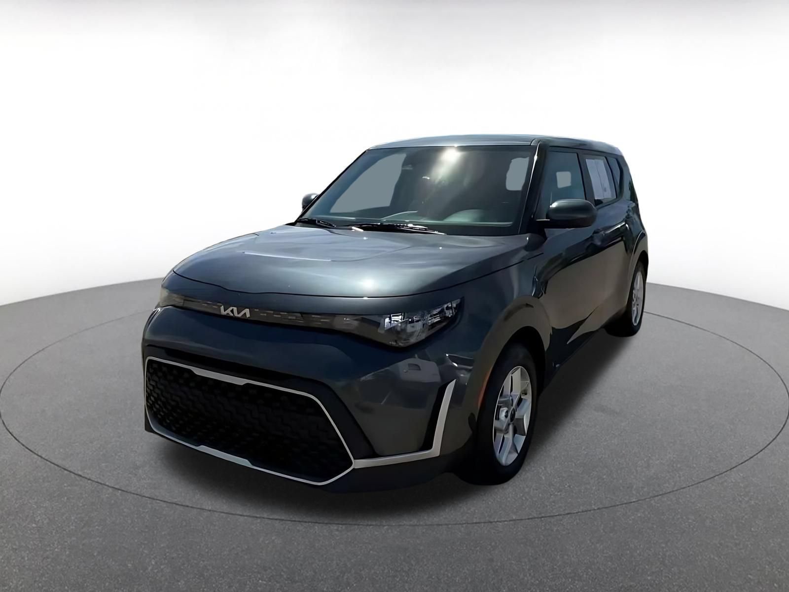 Used 2025 Kia Soul LX w/ LX Technology Package FWD image 5
