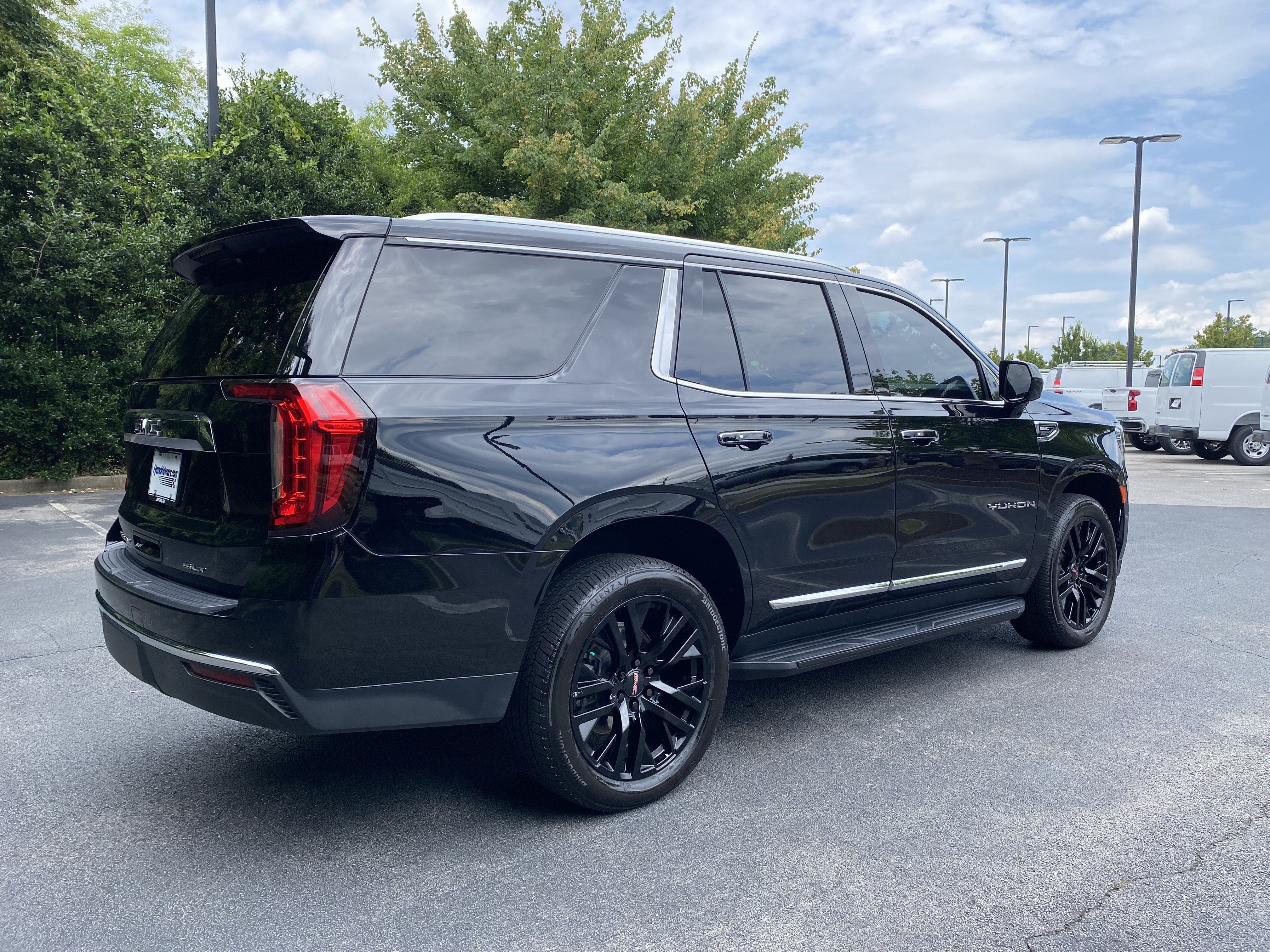 Used 2022 GMC Yukon SLT RWD image 9