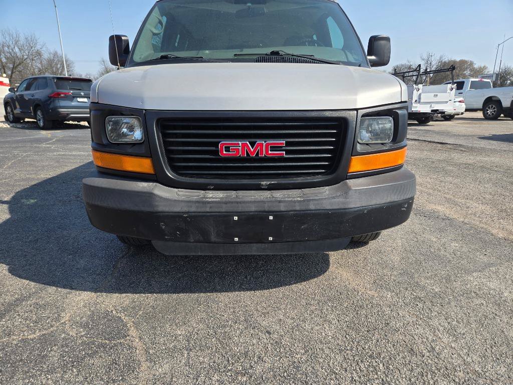 Used 2006 GMC Savana 1500 Passenger RWD image 4