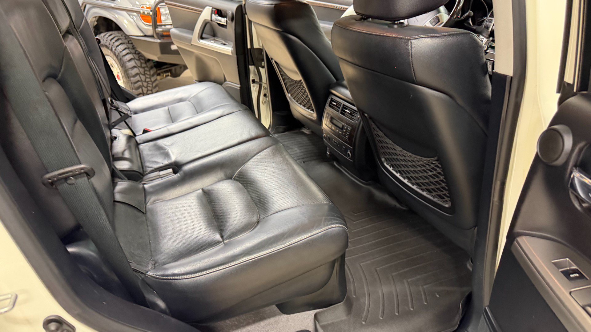 Used 2014 Toyota Land Cruiser AWD/4WD image 30