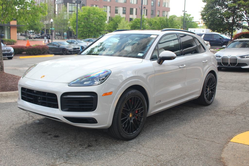 Used 2021 Porsche Cayenne GTS AWD/4WD image 4