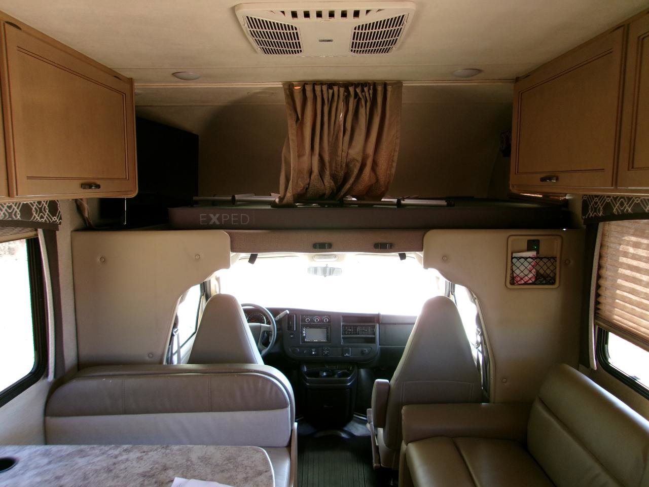 Used 2019 Chevrolet Express 4500 w/ RV Package RWD image 9