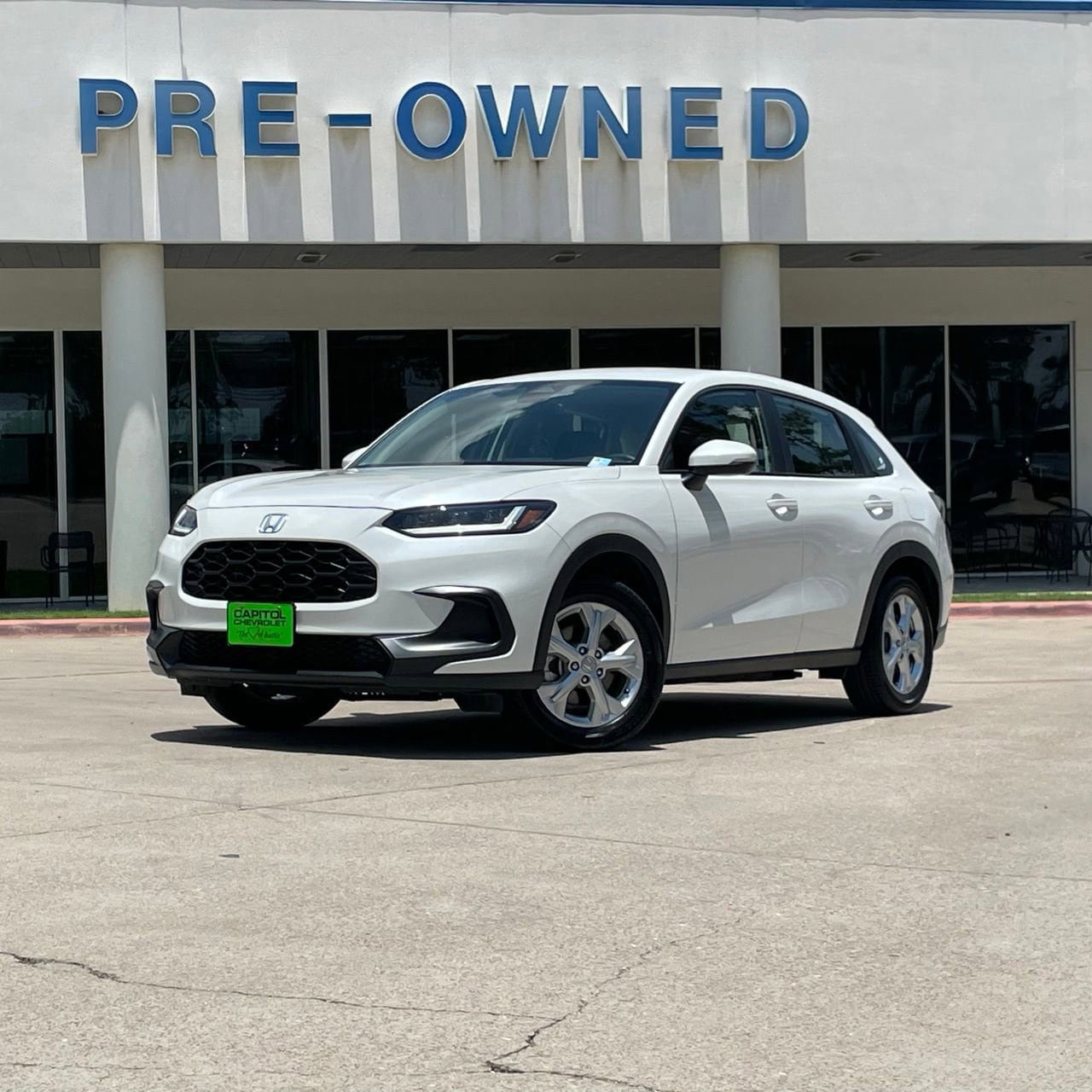Used 2025 Honda HR-V LX image 2