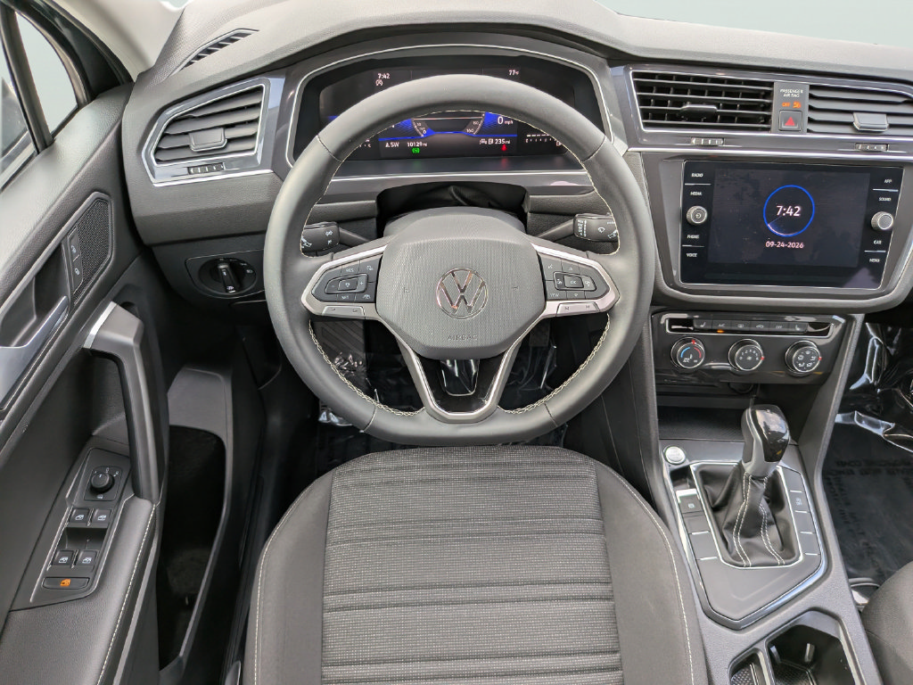 Certified 2024 Volkswagen Tiguan S FWD image 12