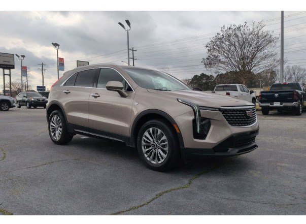 Used 2025 Cadillac XT4 Premium Luxury FWD image 9