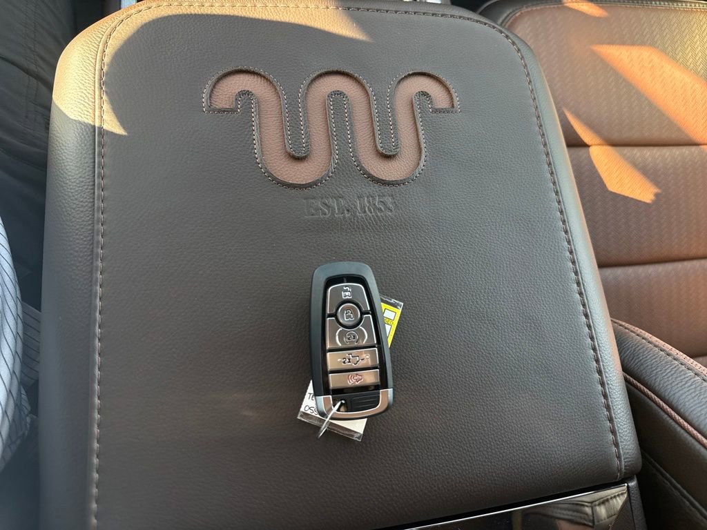 New 2026 Ford F350 King Ranch w/ FX4 Off-Road Package image 65