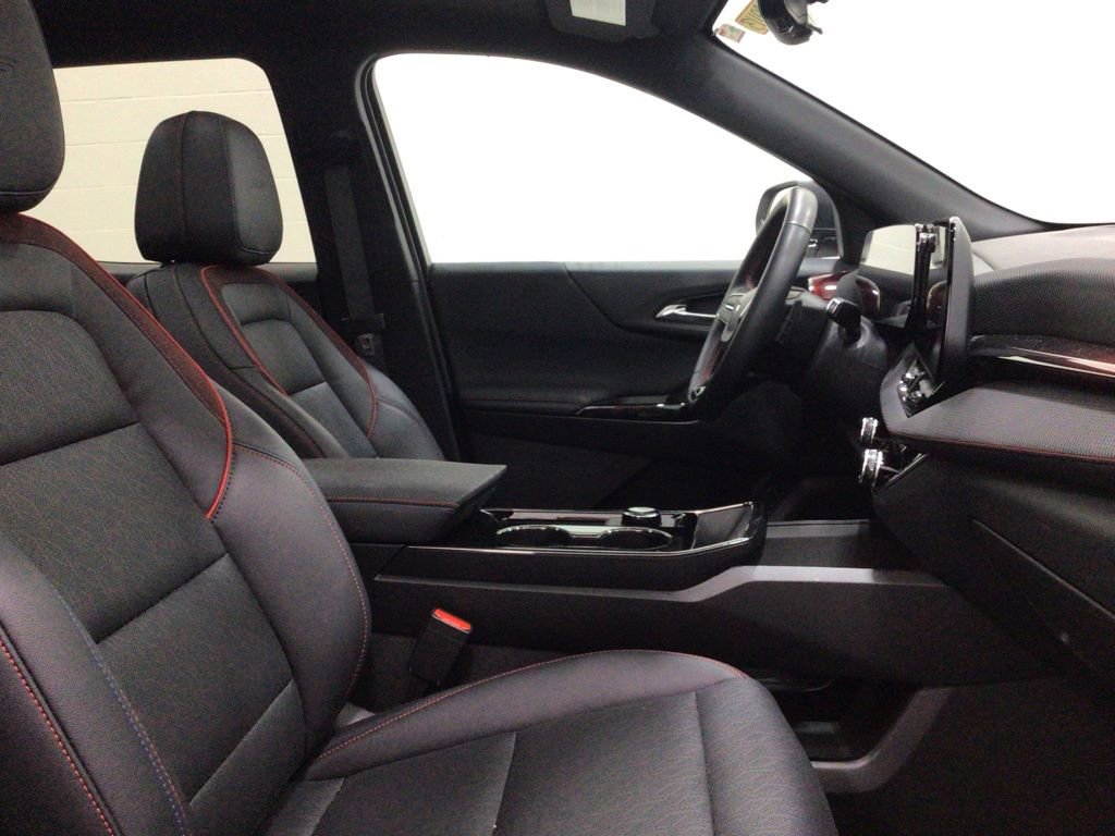 Used 2025 Chevrolet Equinox RS w/ Safety and Technology Package image 29