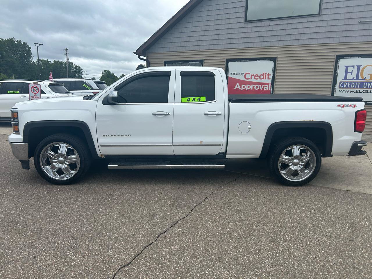 Used 2015 Chevrolet Silverado 1500 LTZ w/ LTZ Plus Package AWD/4WD image 8