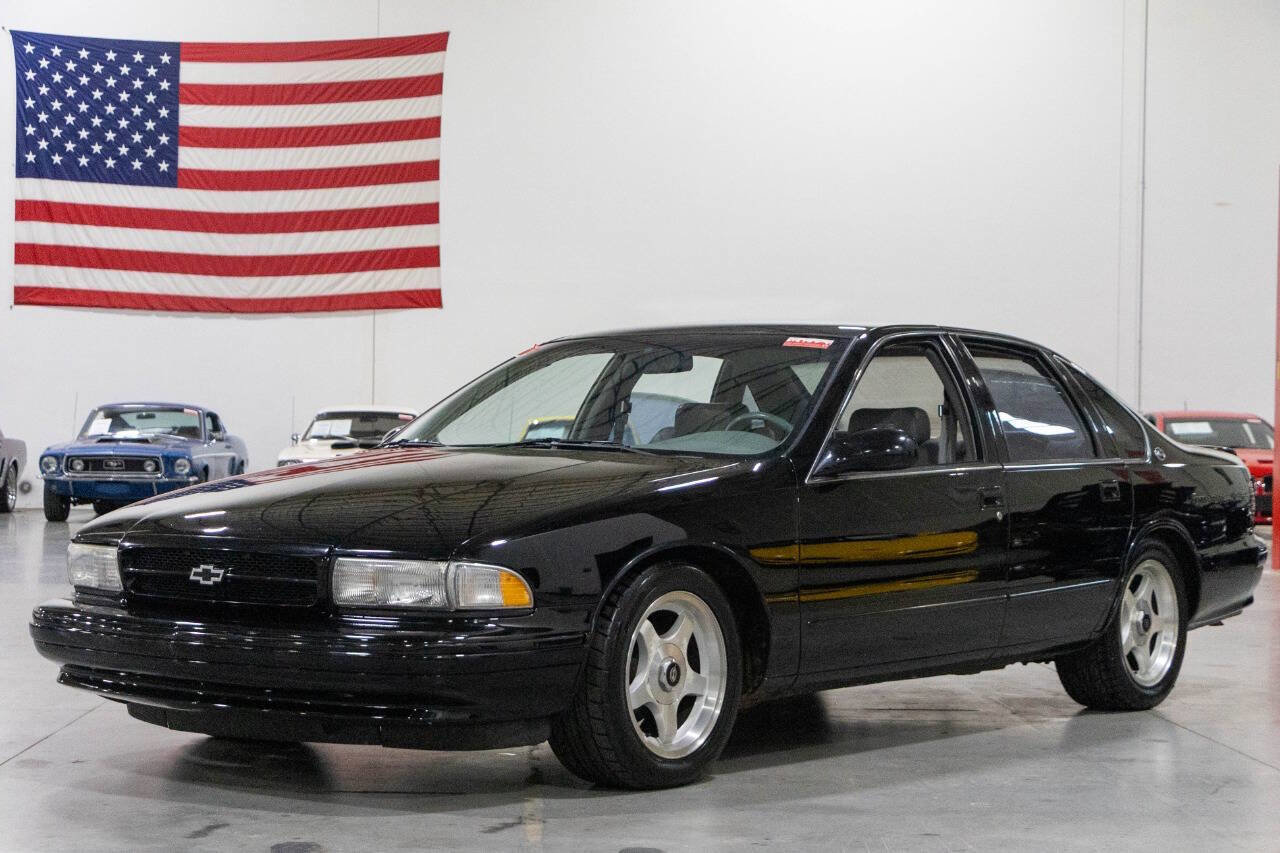 Used 1995 Chevrolet Impala SS RWD image 3