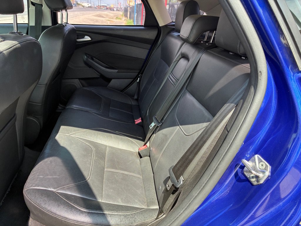 Used 2015 Ford Focus SE w/ Equipment Group 201A FWD image 19