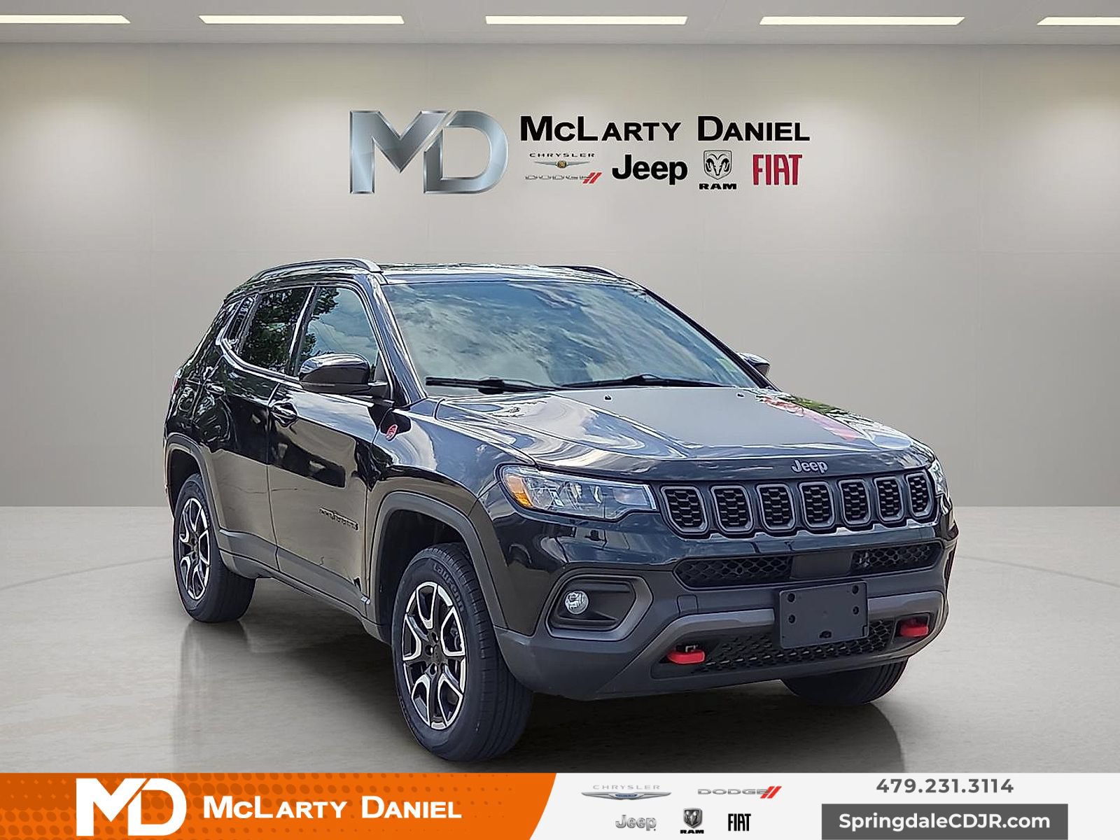 Used 2024 Jeep Compass Trailhawk AWD/4WD image 1