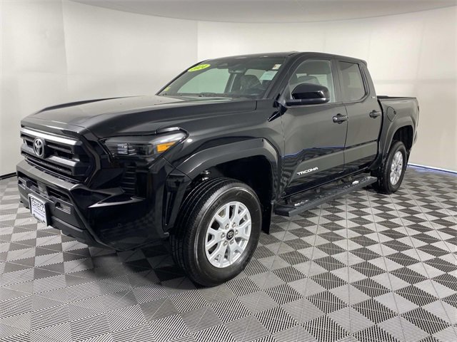 Used 2024 Toyota Tacoma SR5 image 4