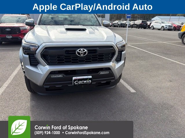 Used 2025 Toyota Tacoma TRD Sport AWD/4WD image 9