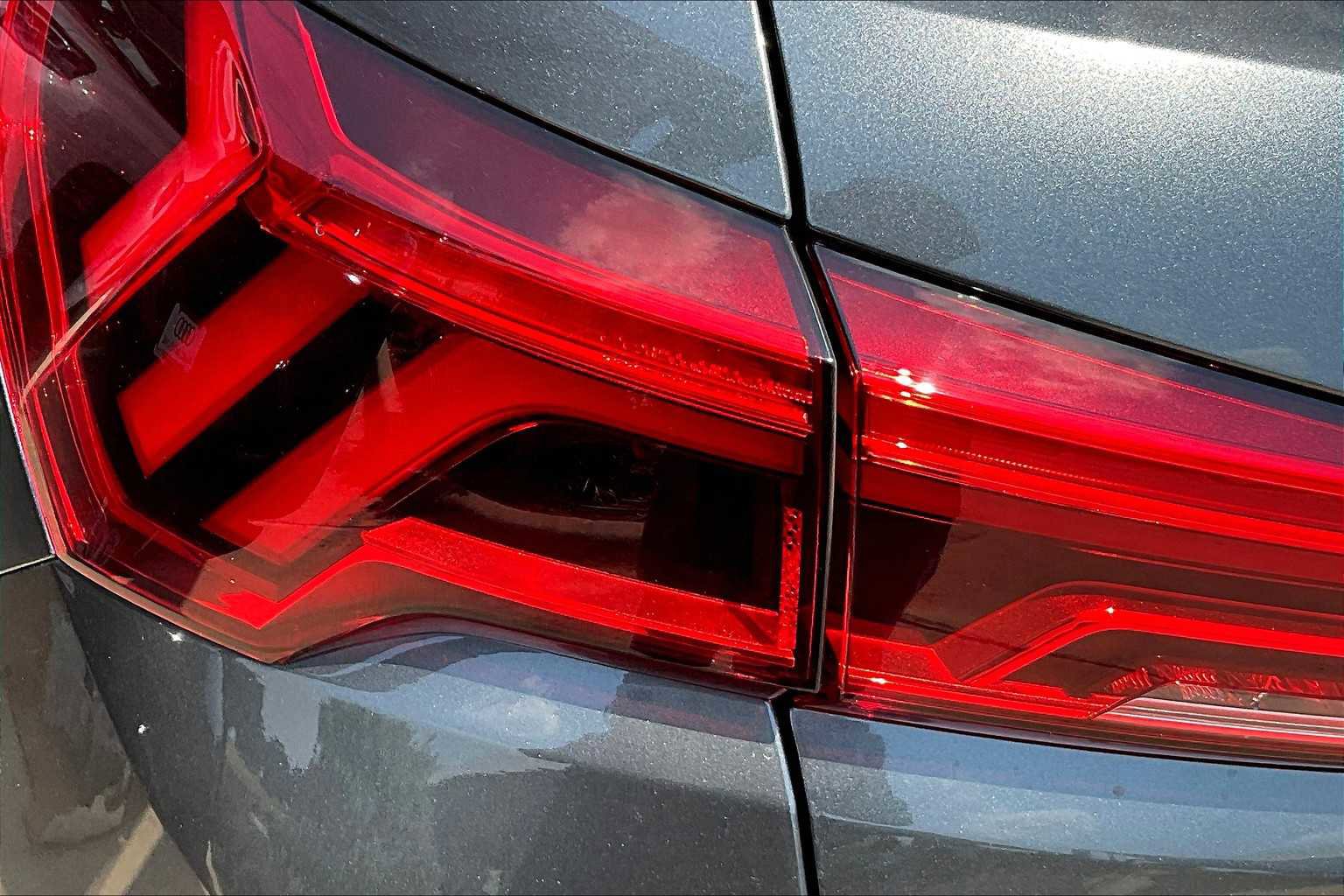 Used 2025 Audi Q3 2.0T Premium Plus w/ Premium Plus Package image 14