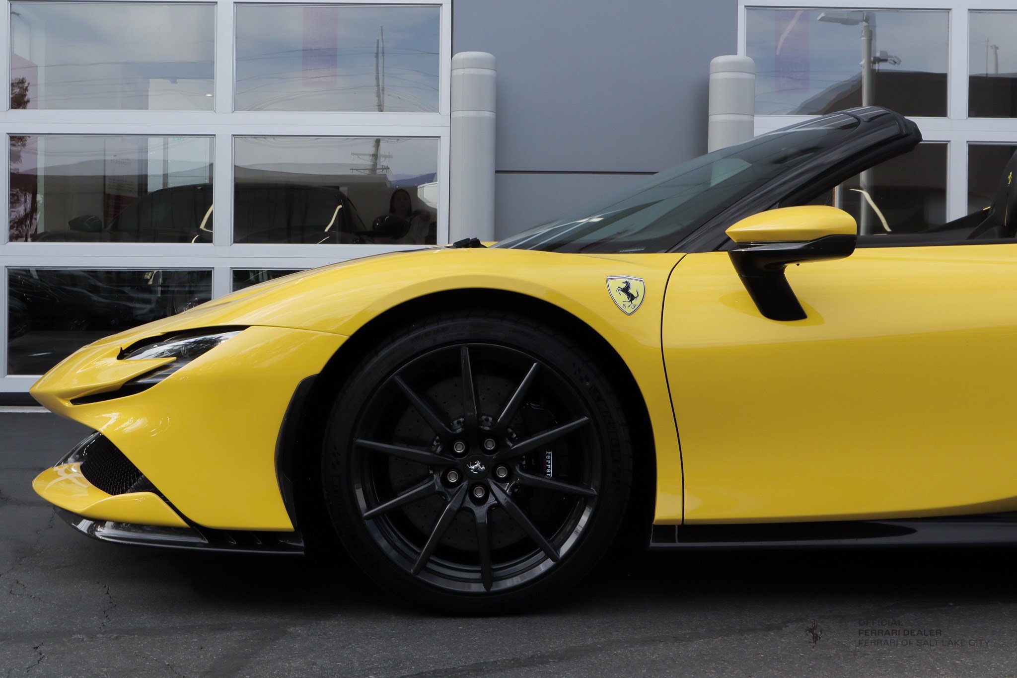 Used 2022 Ferrari SF90 Spider AWD/4WD image 11