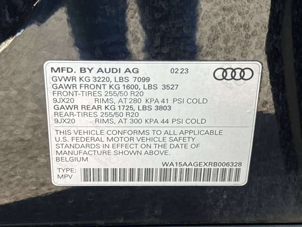 Used 2024 Audi Q8 e-tron Premium Plus AWD/4WD image 27