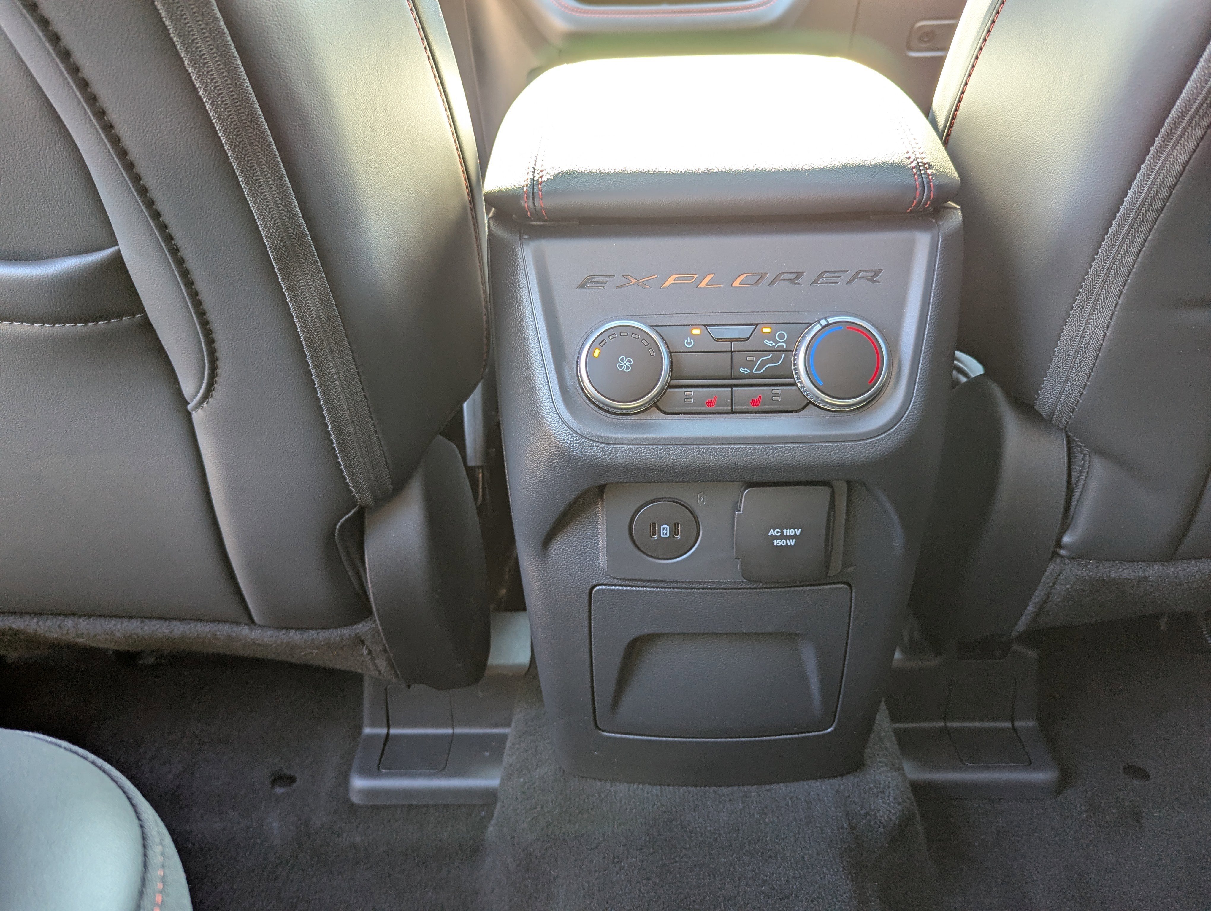 Used 2025 Ford Explorer ST-Line w/ Premium Package image 14