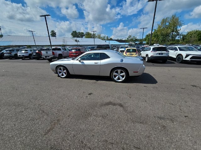 Used 2009 Dodge Challenger SRT8 w/ SRT Option Group II RWD image 17