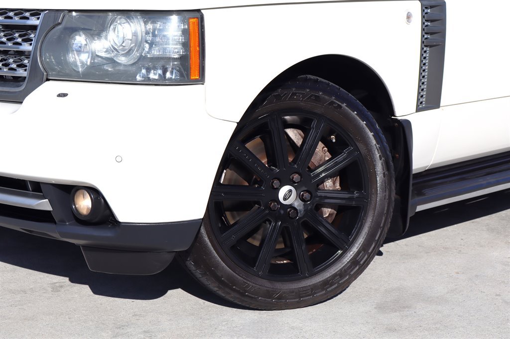 Used 2010 Land Rover Range Rover Supercharged AWD/4WD image 10