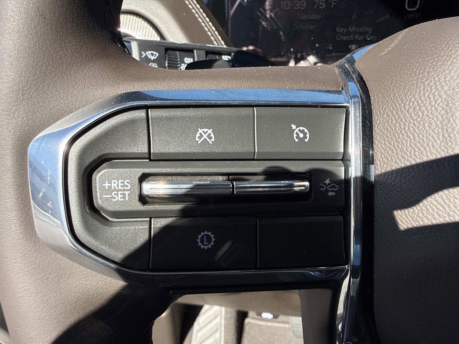 New 2026 GMC Yukon Elevation image 17