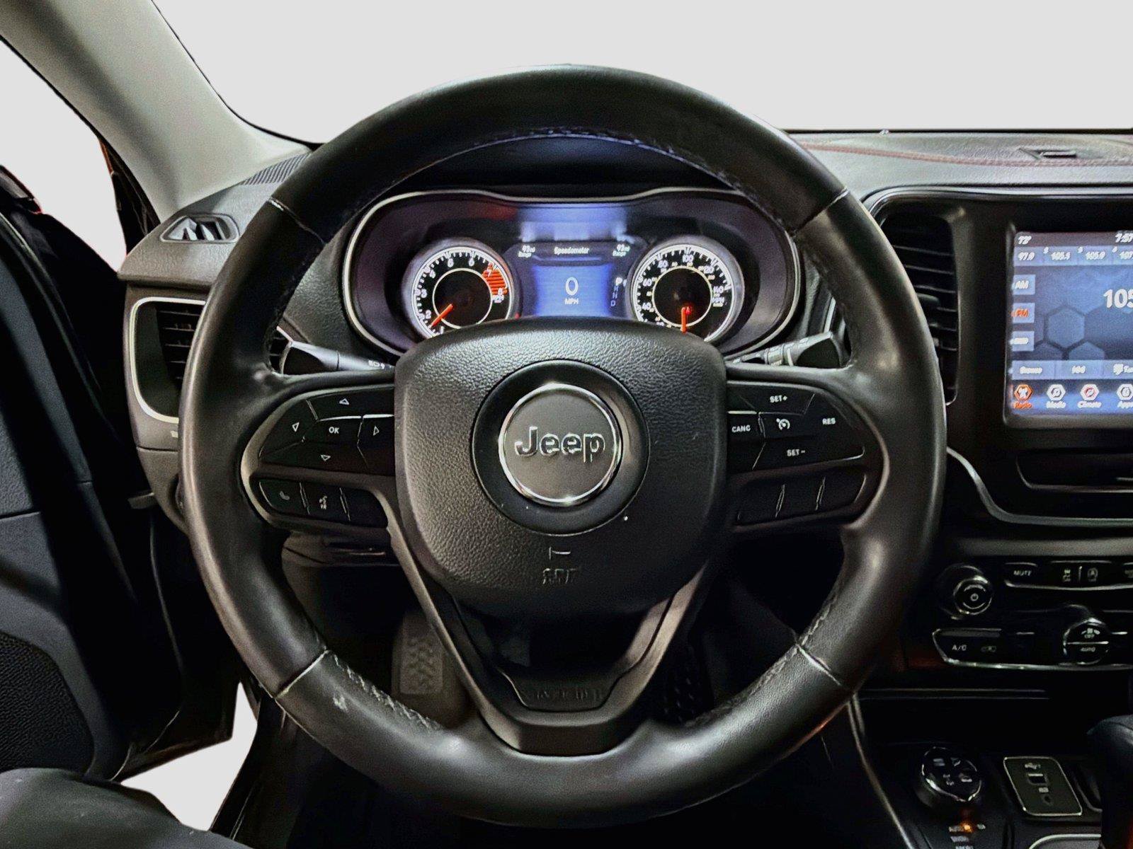 Used 2022 Jeep Cherokee Trailhawk AWD/4WD image 16