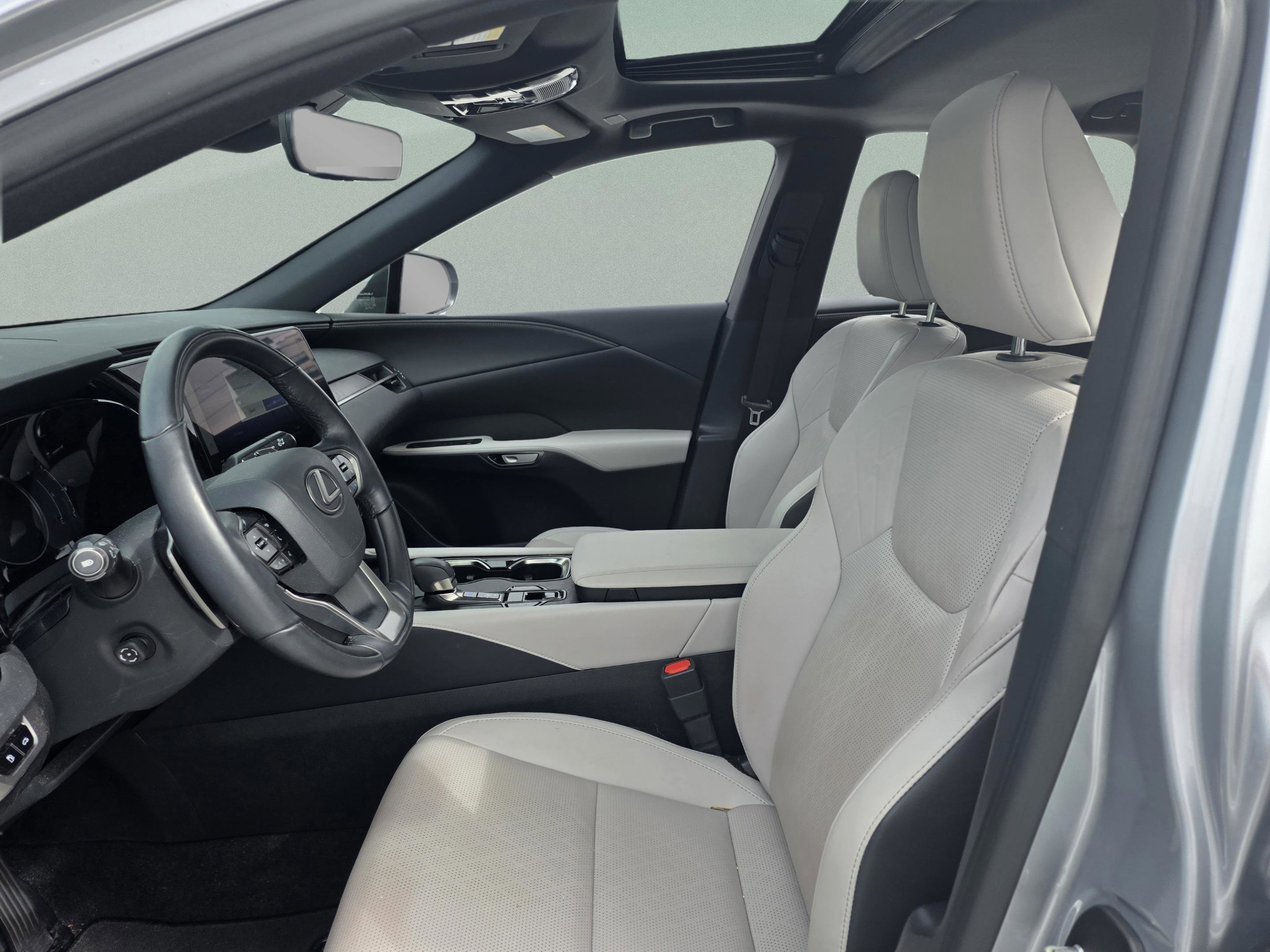 Certified 2023 Lexus RX 350 Premium Plus w/ Cold Area Package FWD image 11