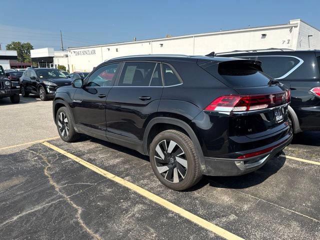 Used 2026 Volkswagen Atlas Cross Sport SE AWD/4WD image 2