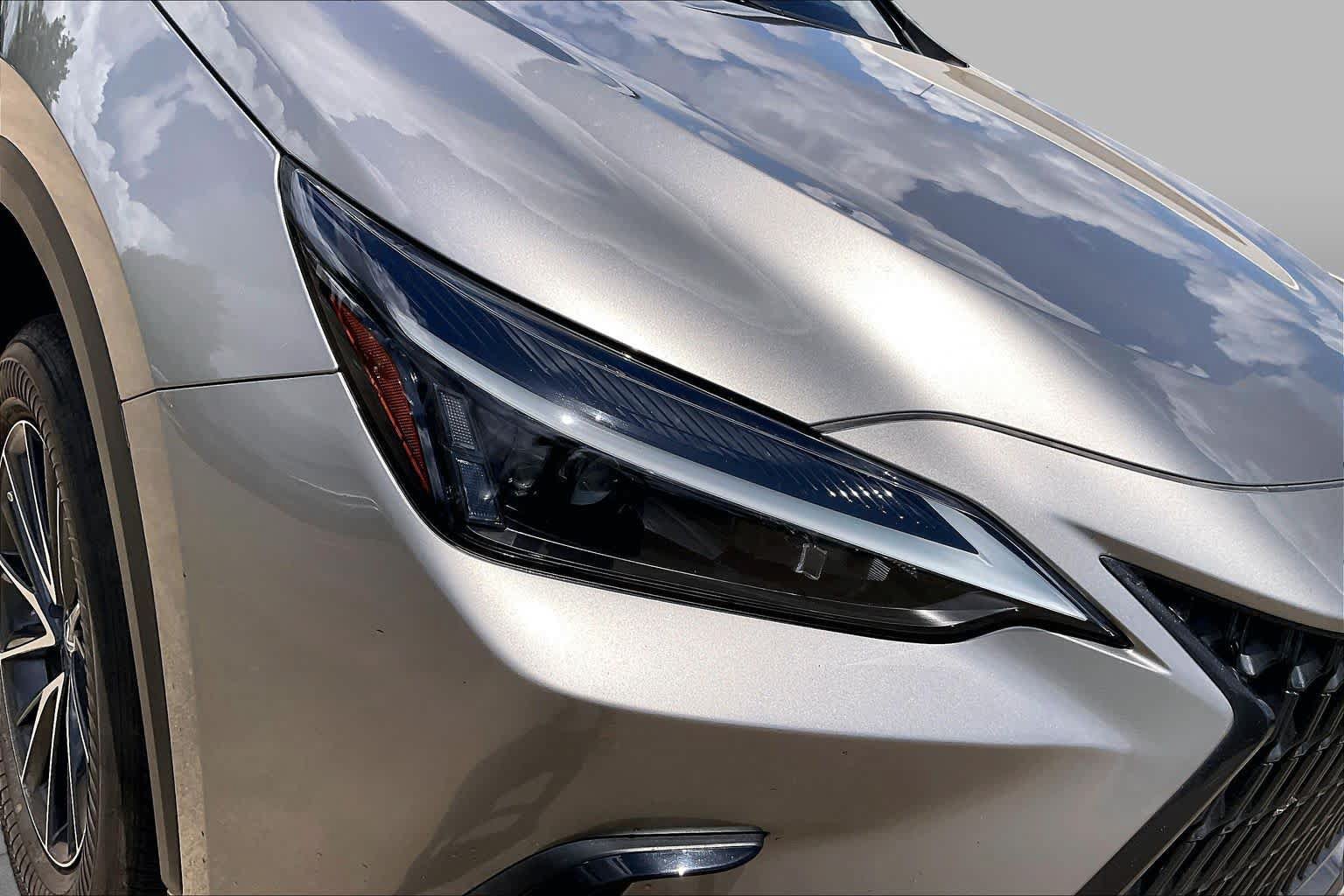 Used 2024 Lexus NX 250 FWD w/ Towing Package (2000 Lbs) image 25