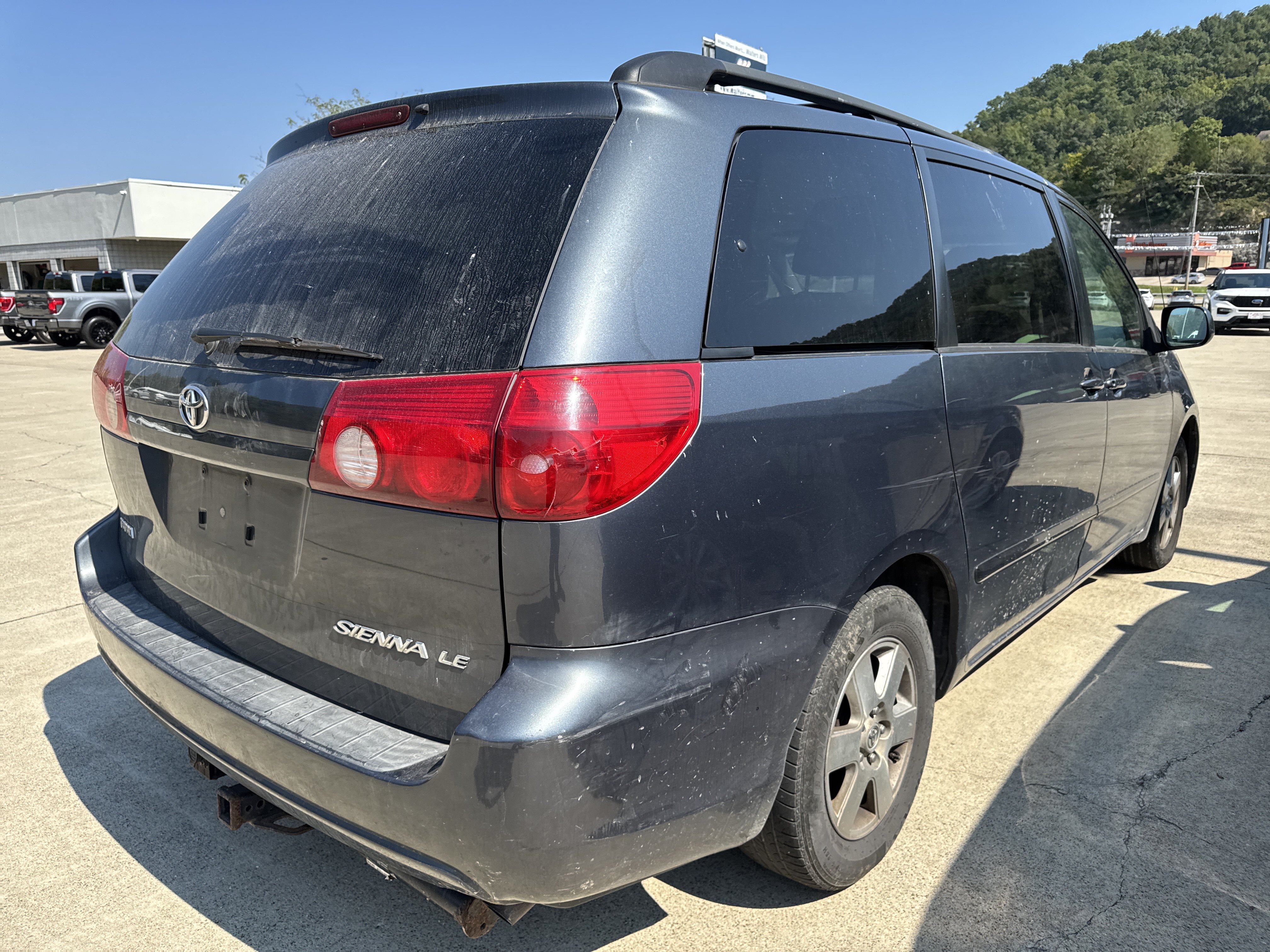 Used 2009 Toyota Sienna LE FWD image 7