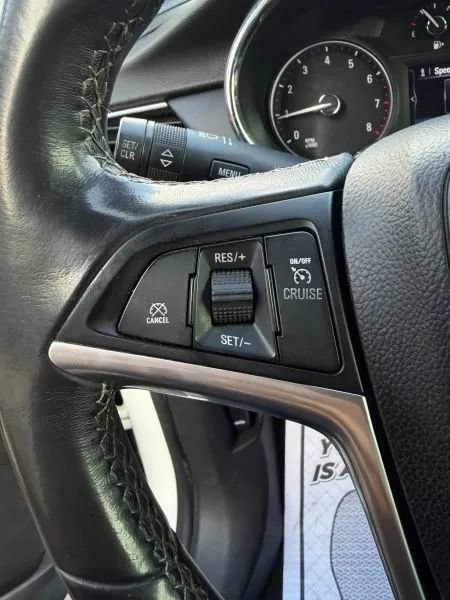 Used 2020 Buick Encore Preferred FWD image 27