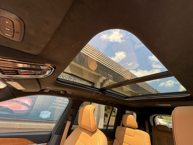Used 2023 Jeep Grand Cherokee L Summit AWD/4WD image 39