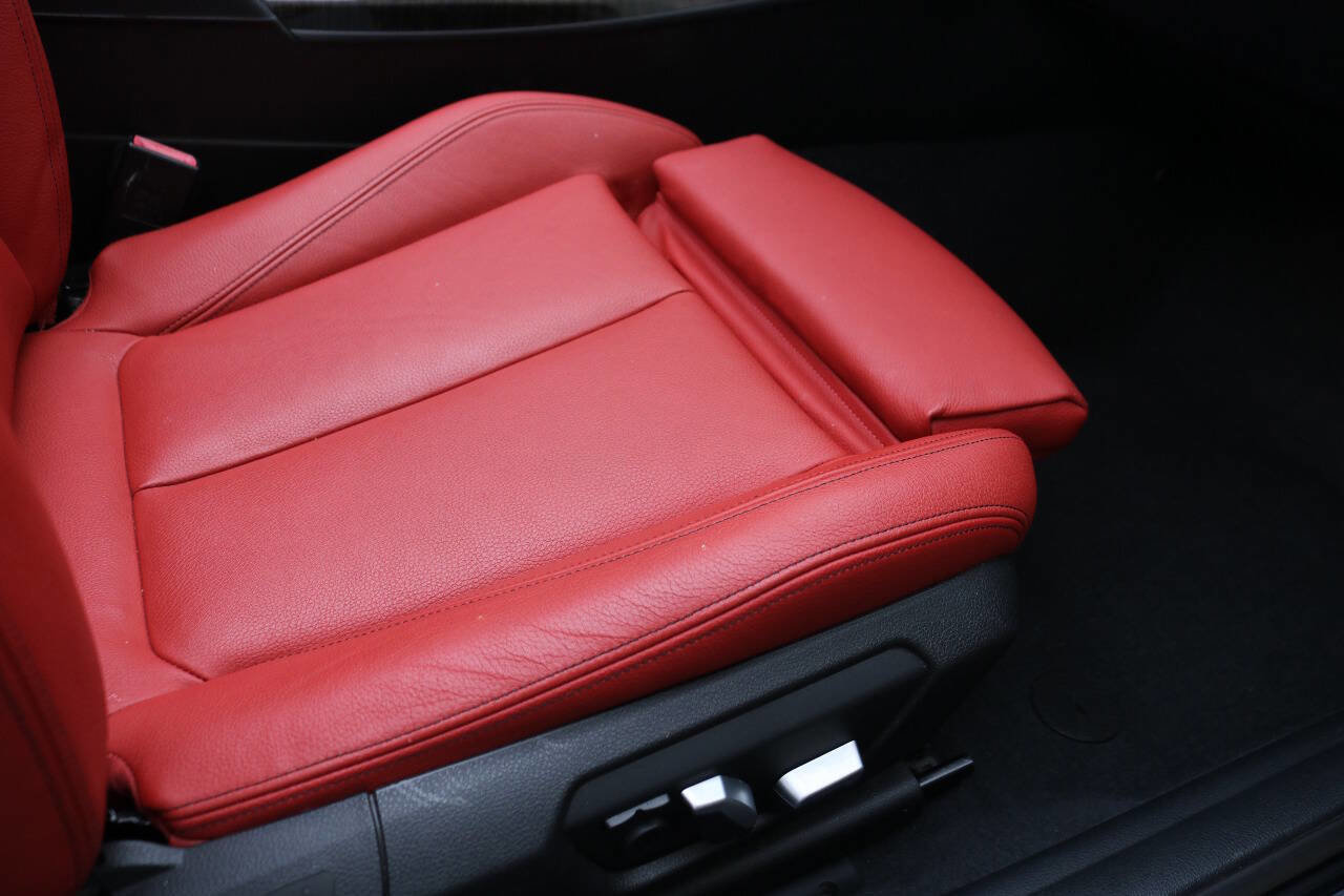 Used 2016 BMW M235i Convertible image 26